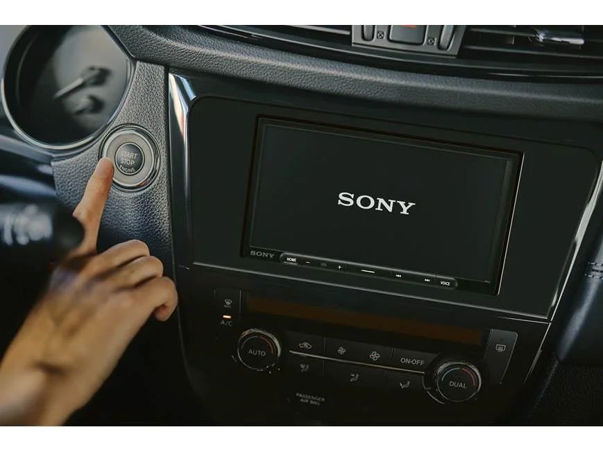 Apple CarPlay & Android Auto for Every Lincoln Navigator (1998 to today) 3