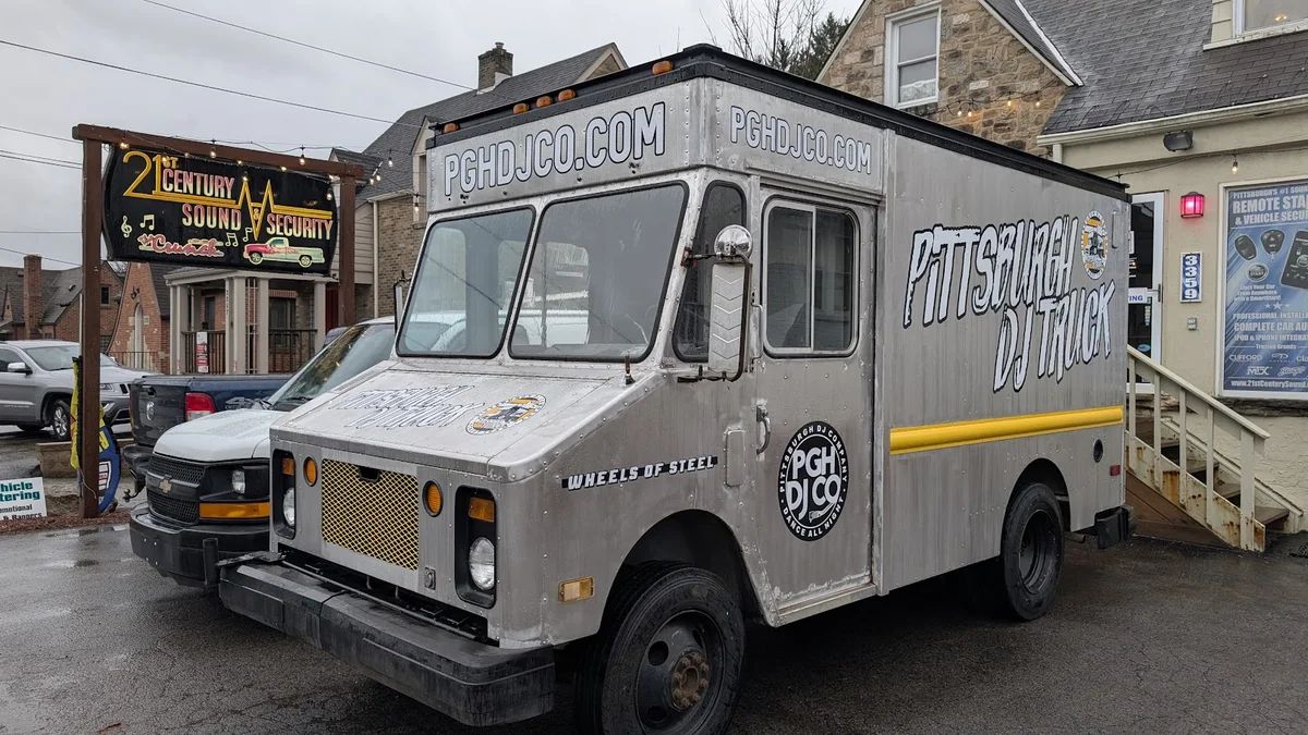 Construction & Contractor Wraps 8