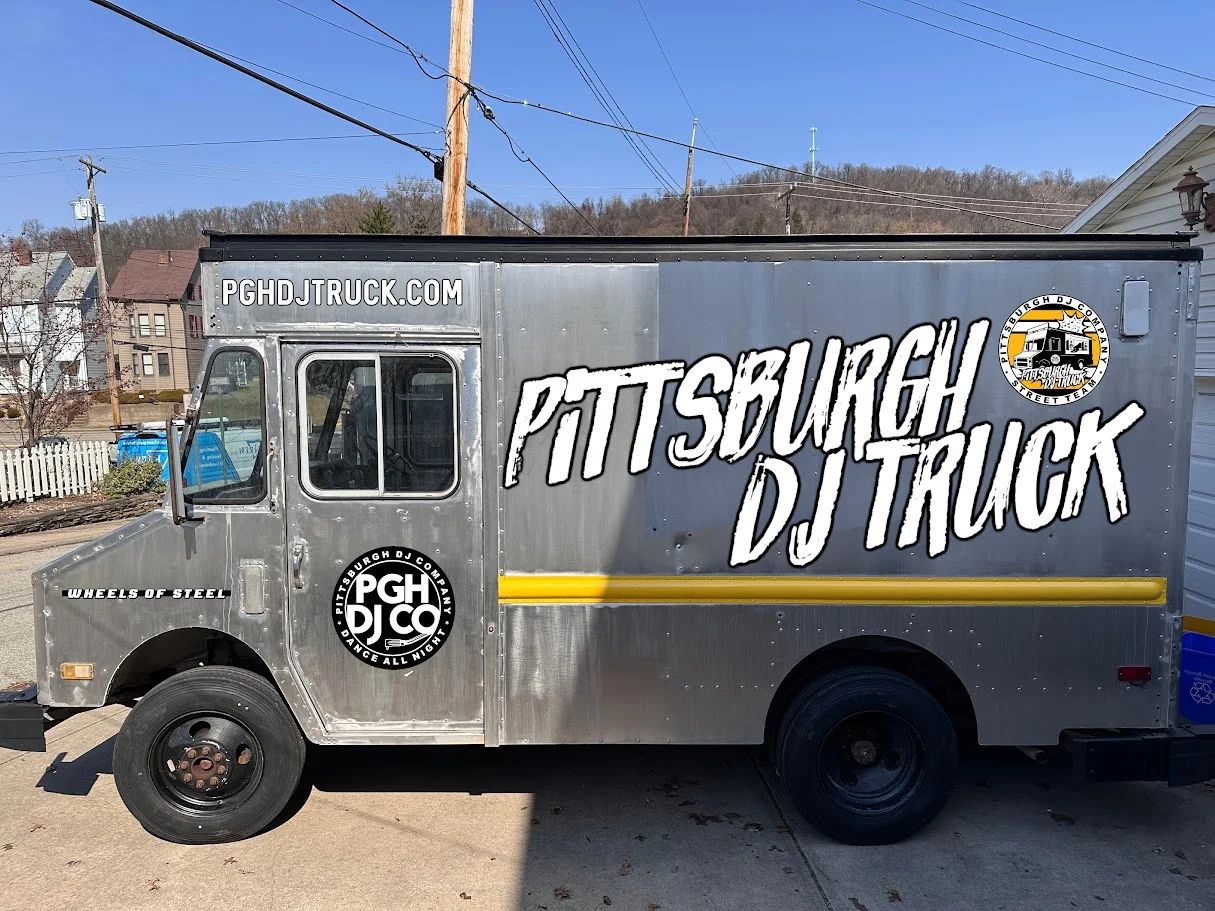 Fleet Graphics & Branding 6