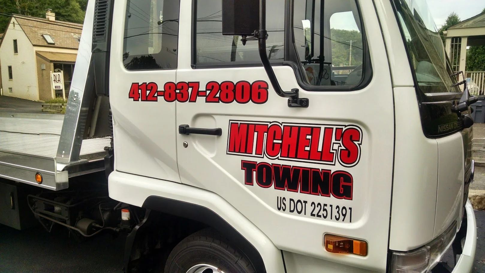 Tow Truck Lettering & Safety Graphics 3